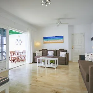 https://casa-gaviota-playa-honda.in-canary-islands.com