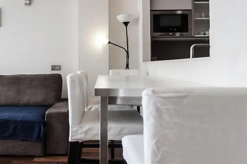 Apartamento Via Augusta 153 Barcellona 0*,  Spagna